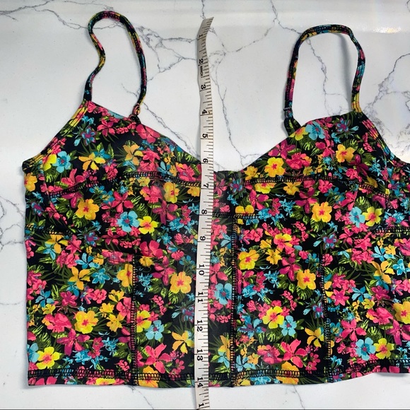 Floral Tank Top Crop Top - Picture 4 of 6